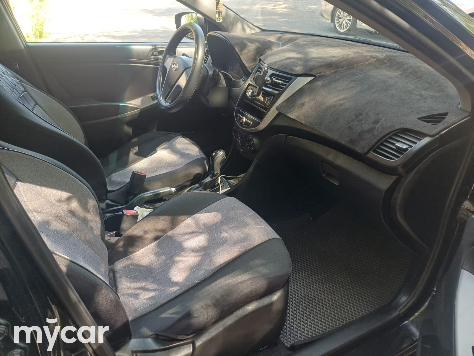 Hyundai Accent 2014