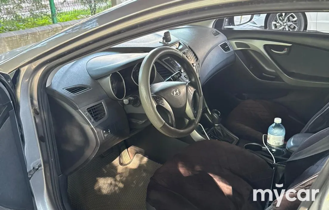 Hyundai Elantra 2014