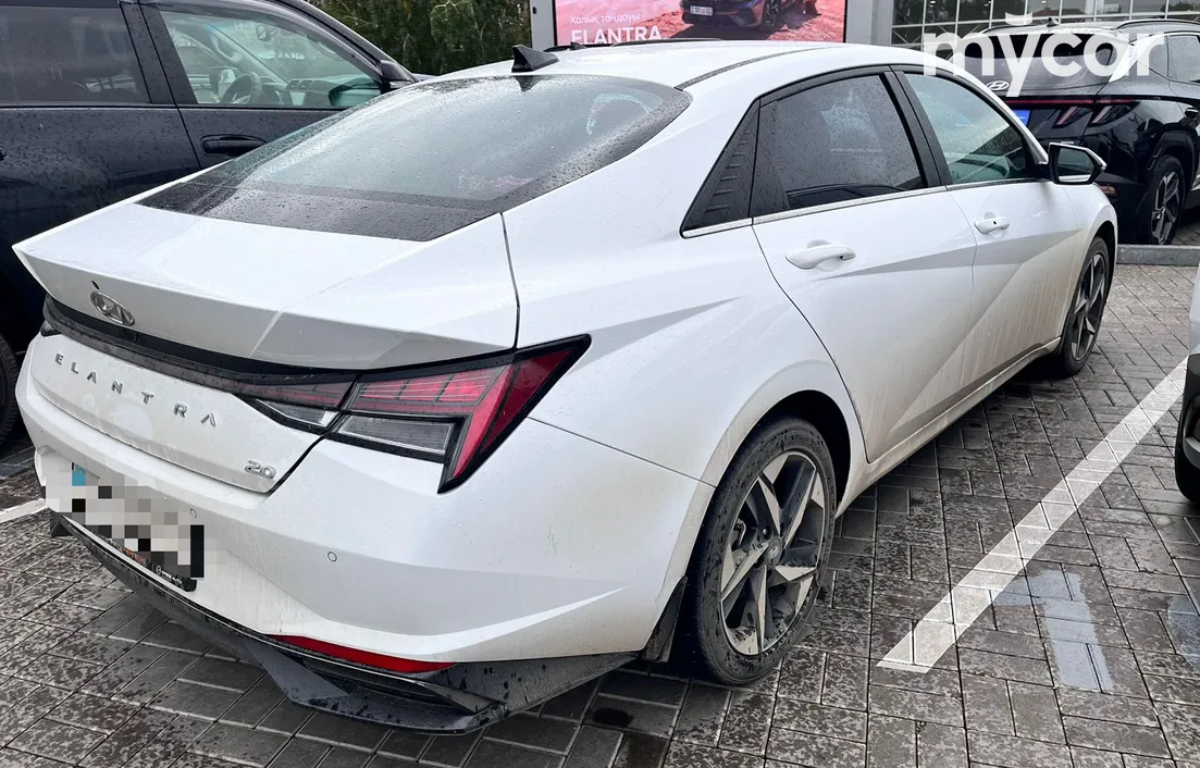 Hyundai Elantra 2021