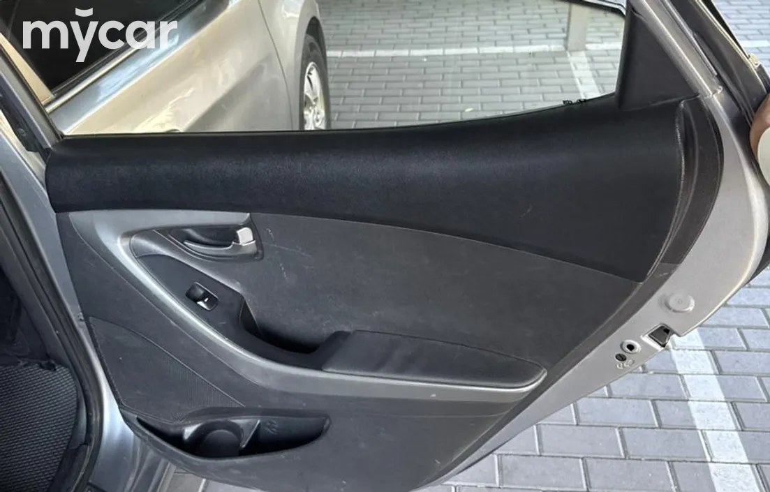 Hyundai Elantra 2014