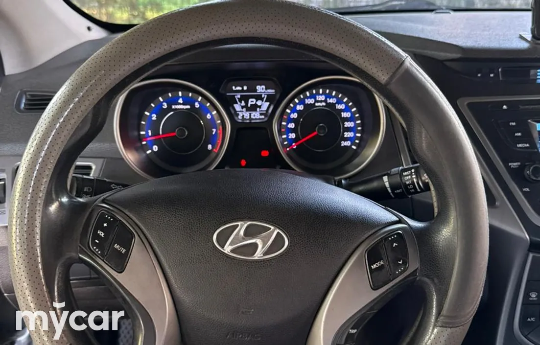 Hyundai Elantra 2014