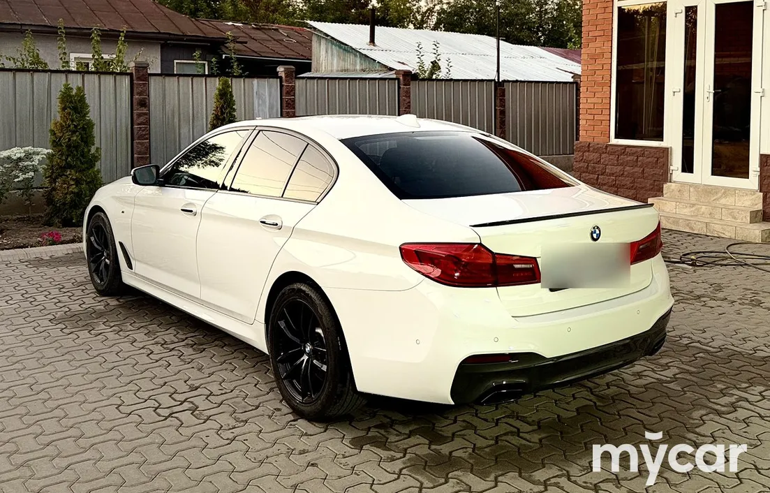 BMW 5 серия 2017