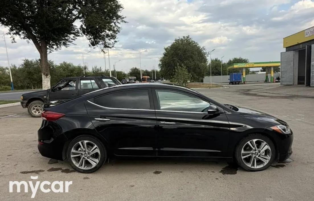 Hyundai Elantra 2017