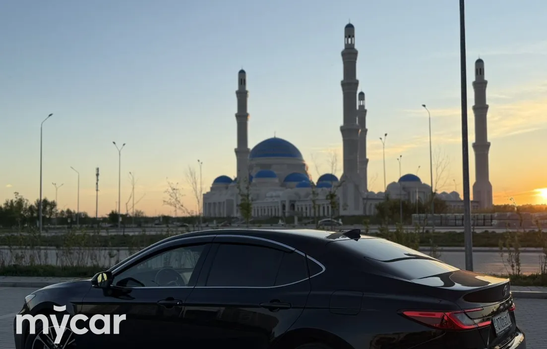 Toyota Camry 2025