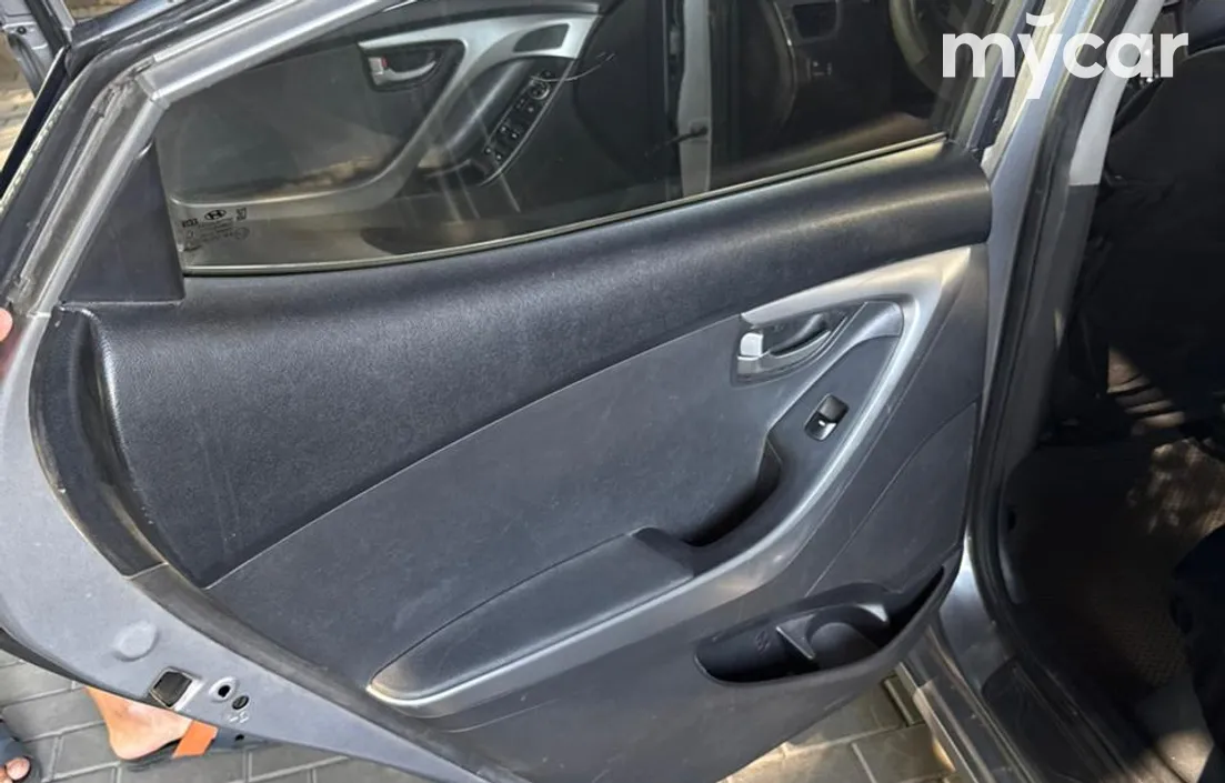 Hyundai Elantra 2014