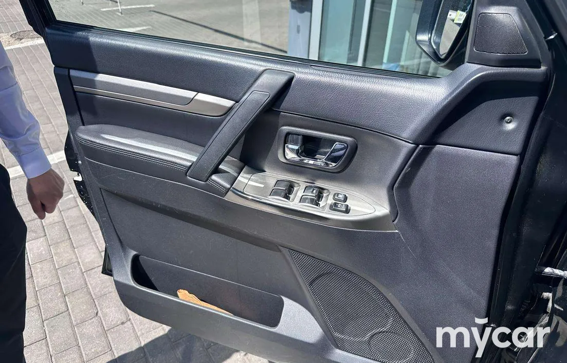 Mitsubishi Pajero 2011