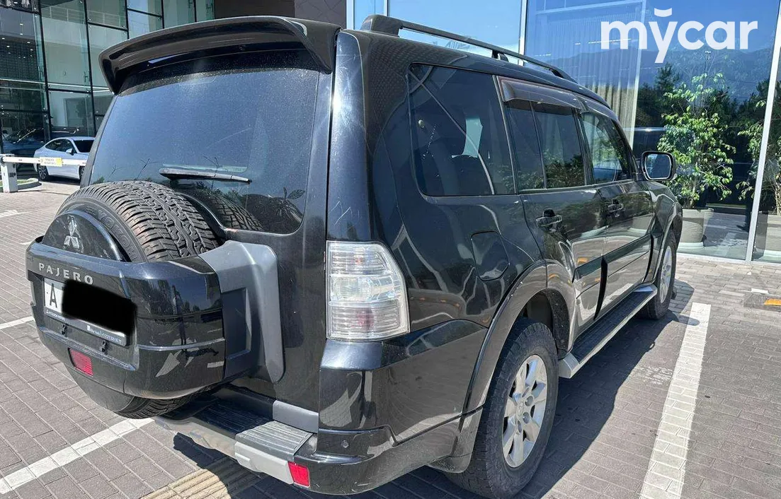 Mitsubishi Pajero 2011