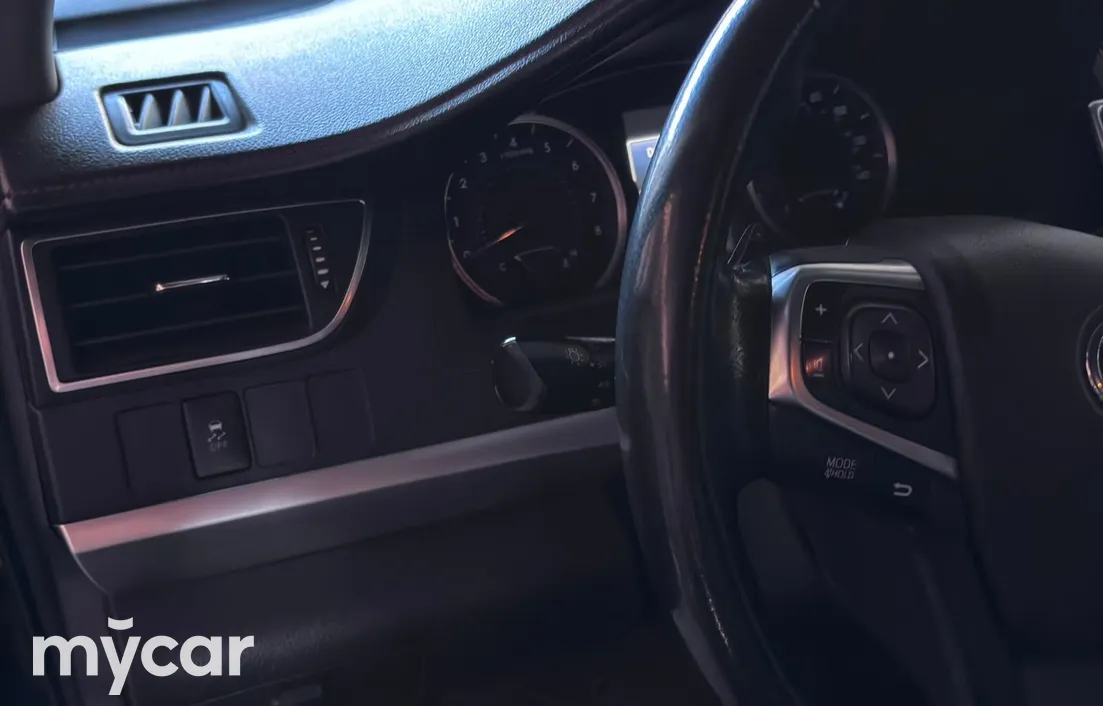 Toyota Camry 2016