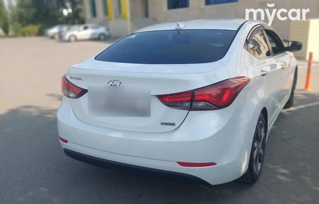Hyundai Elantra 2015
