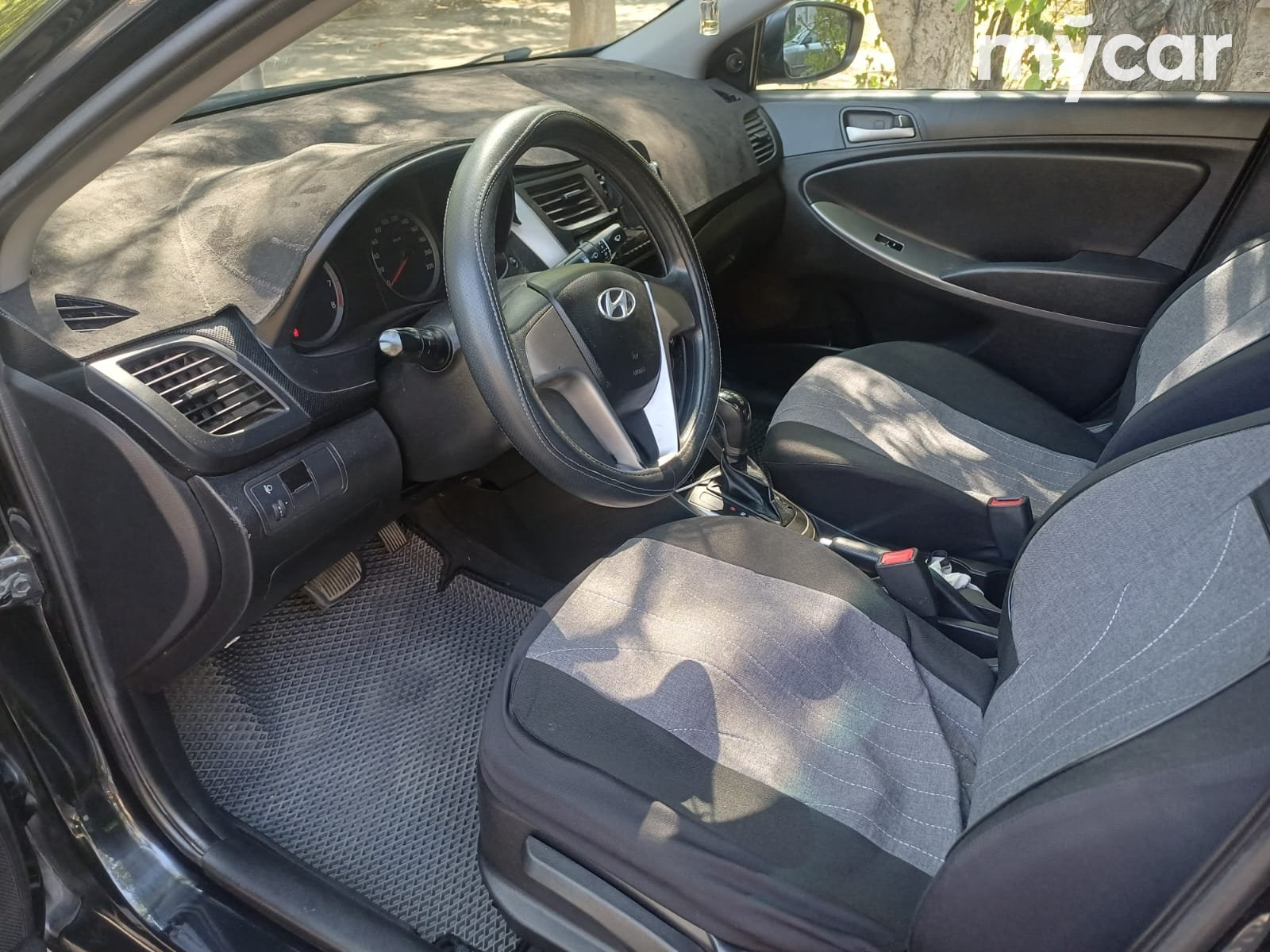 Hyundai Accent 2014