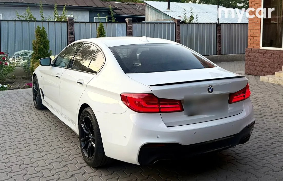 BMW 5 серия 2017