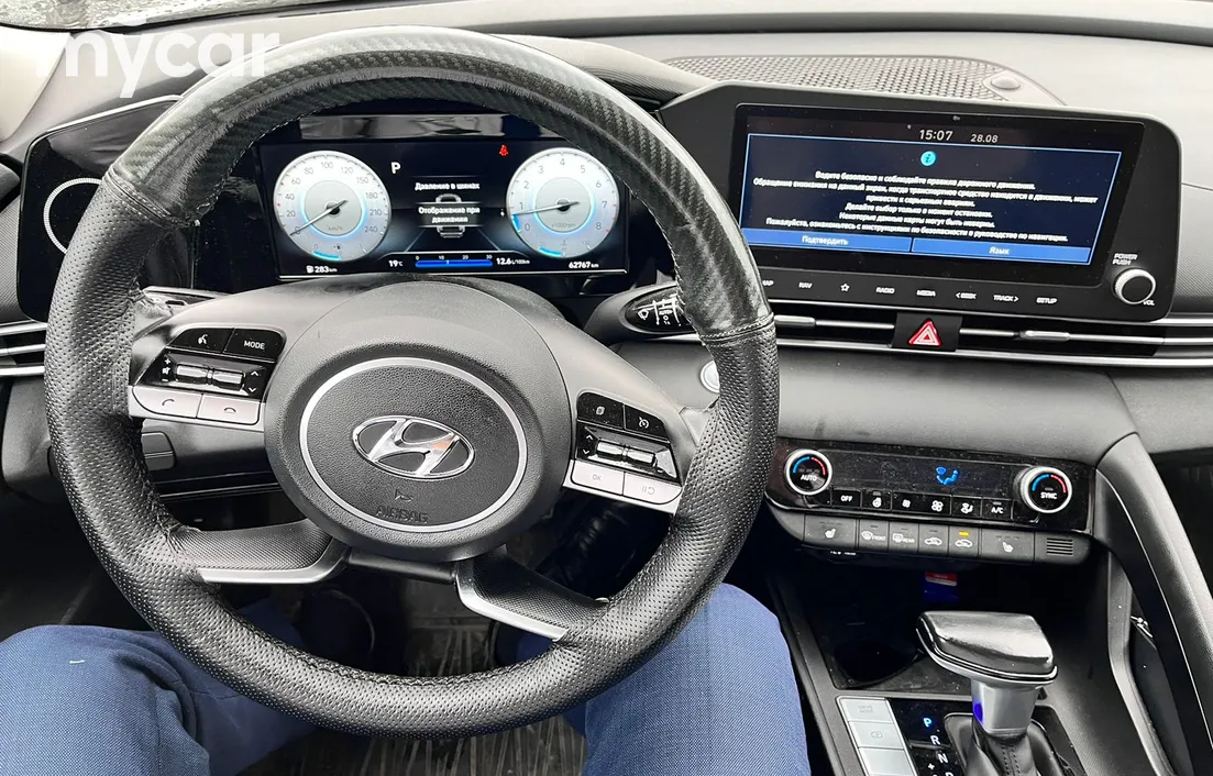Hyundai Elantra 2021