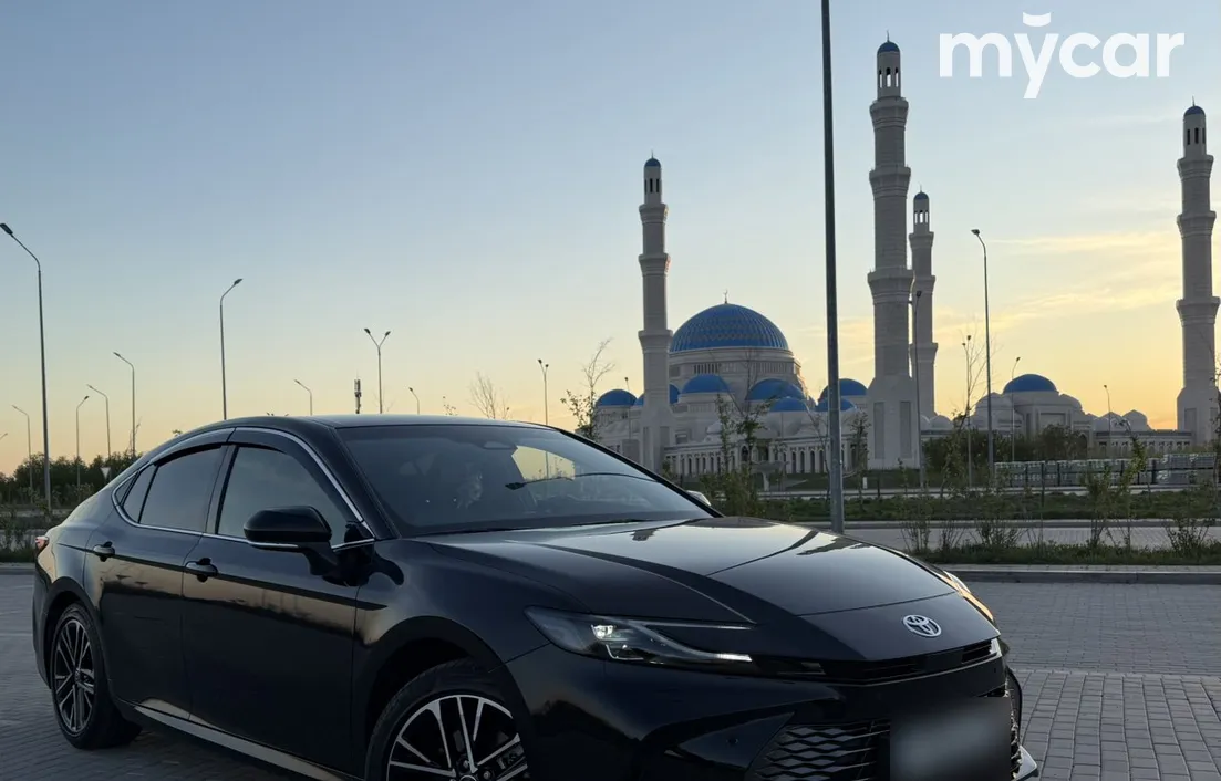 Toyota Camry 2025