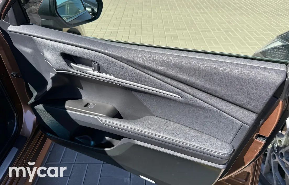Toyota Camry 2025