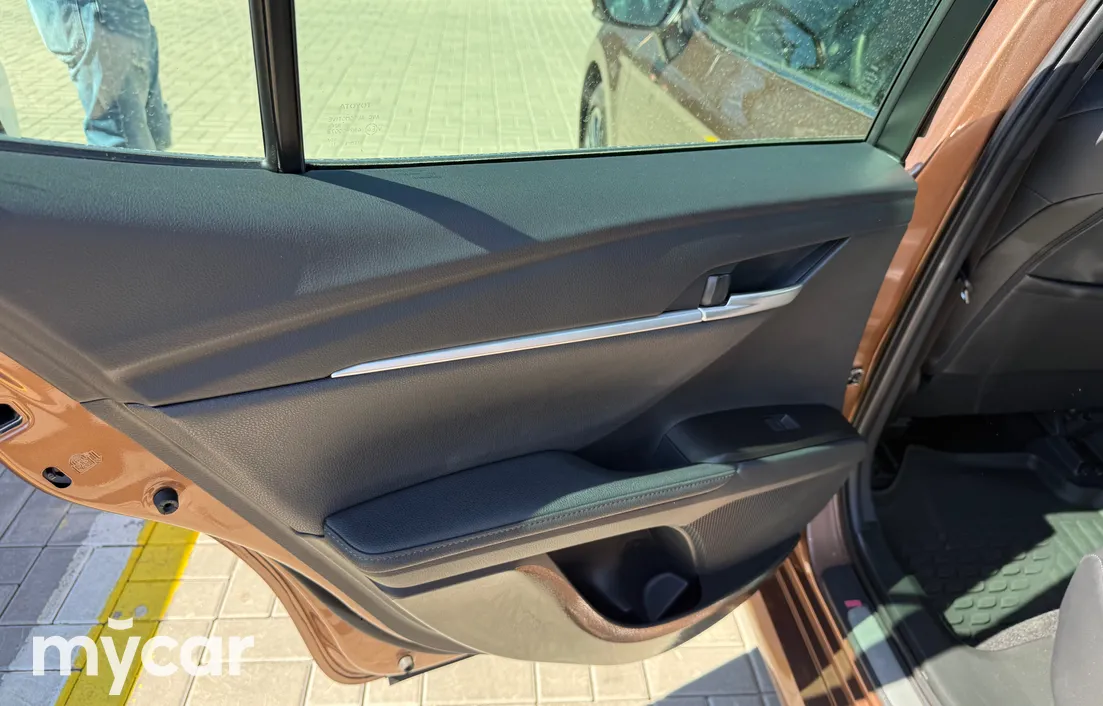 Toyota Camry 2025