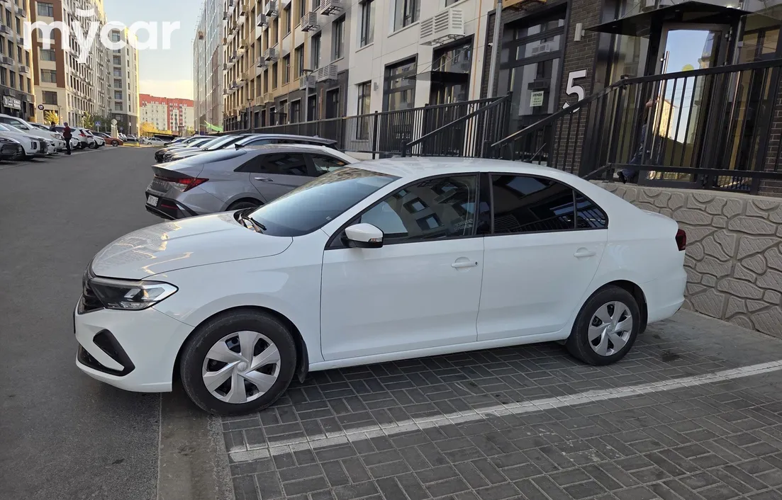 Volkswagen Polo 2021