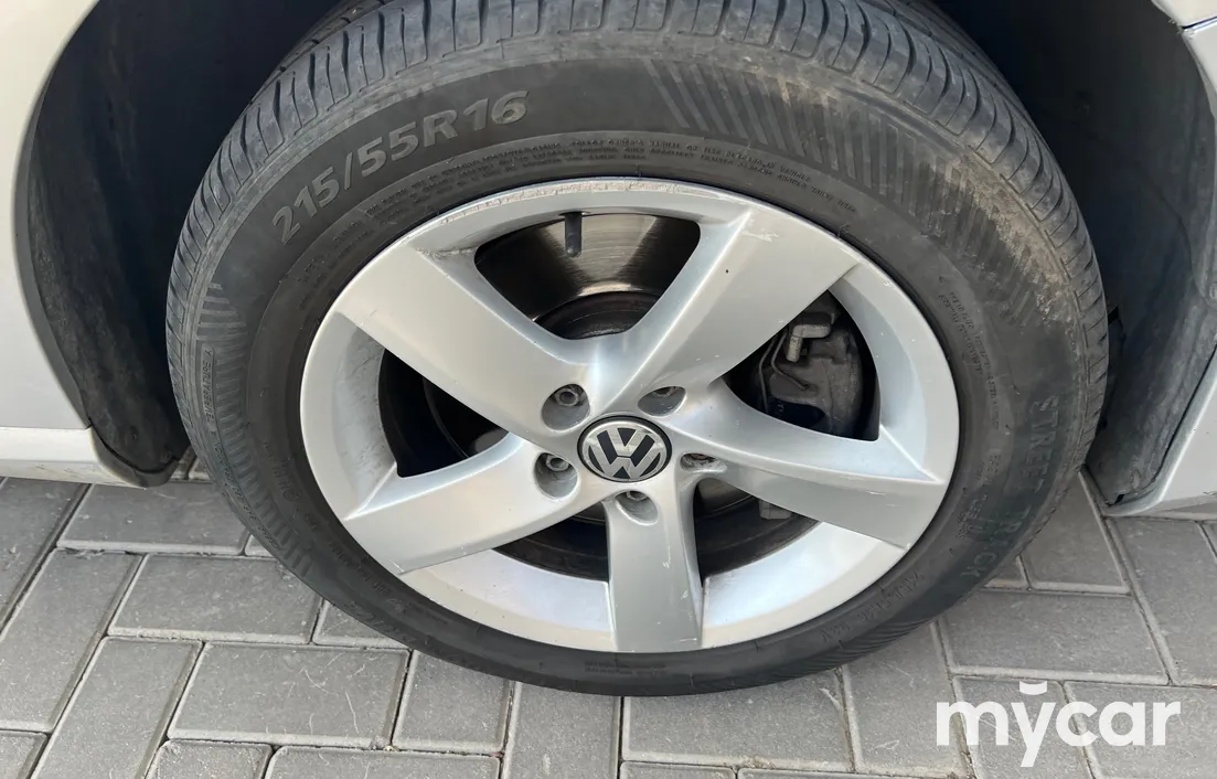 Volkswagen Passat 2011