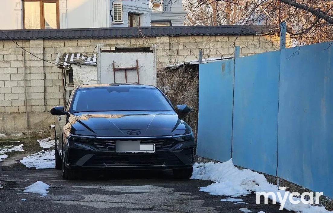 Hyundai Elantra 2024