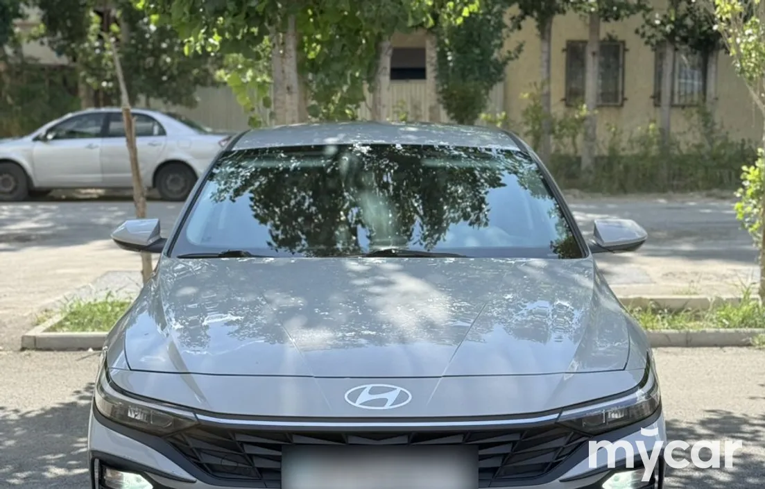 Hyundai Elantra 2024