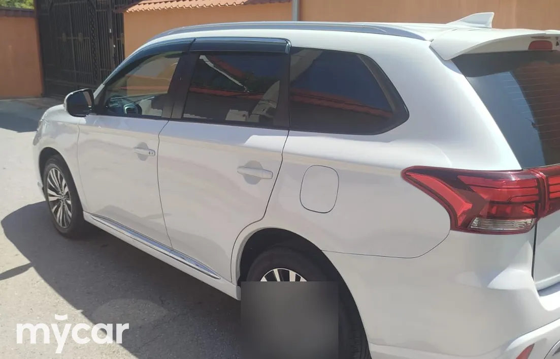 Mitsubishi Outlander 2022
