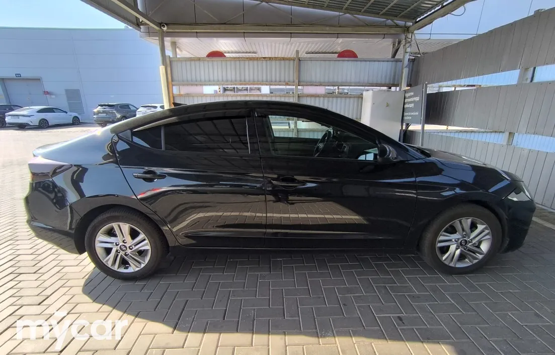 Hyundai Elantra 2019