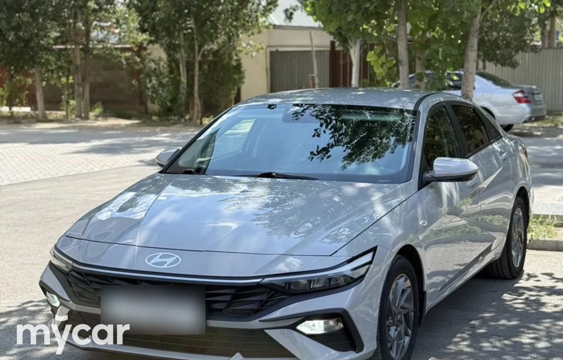 Hyundai Elantra 2024