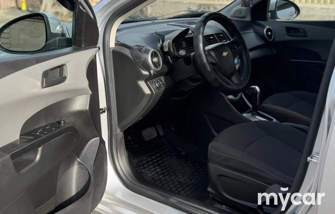Chevrolet Aveo 2015