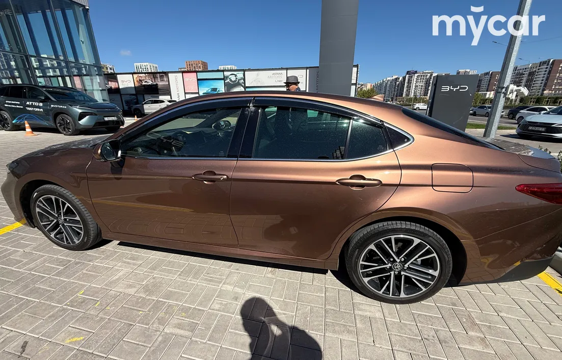 Toyota Camry 2025