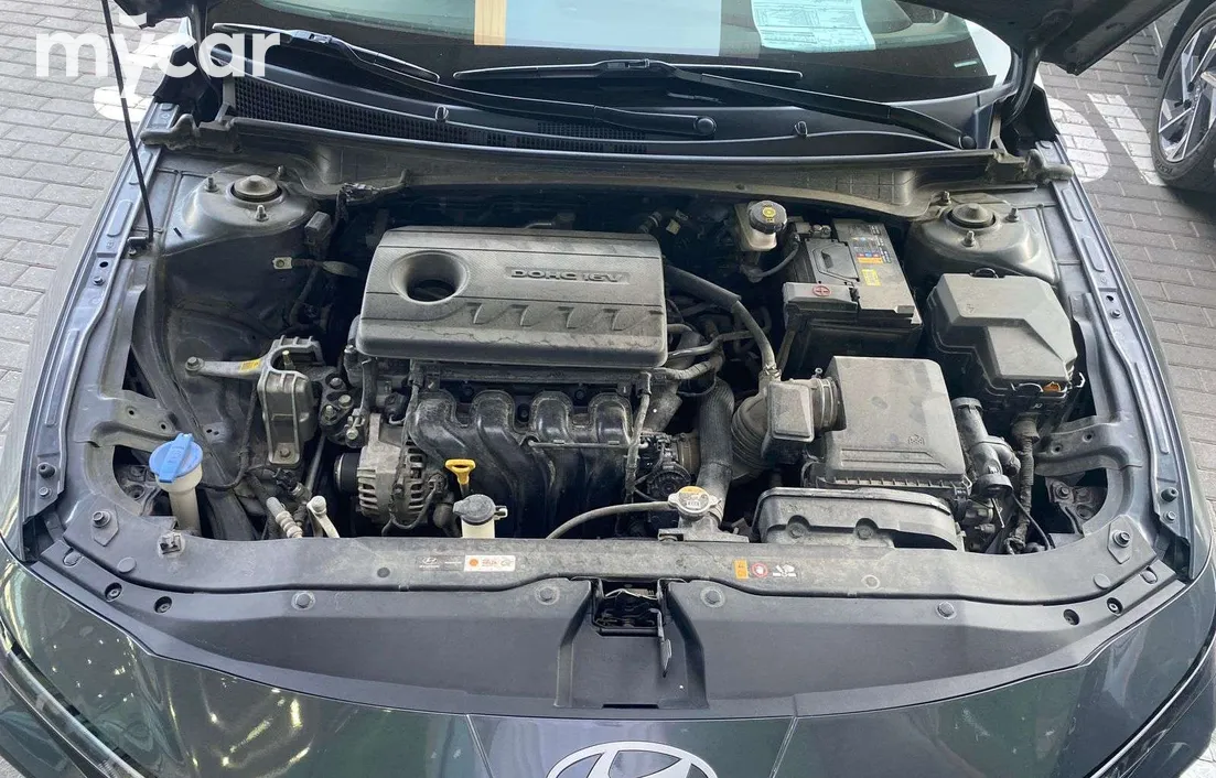 Hyundai Elantra 2024