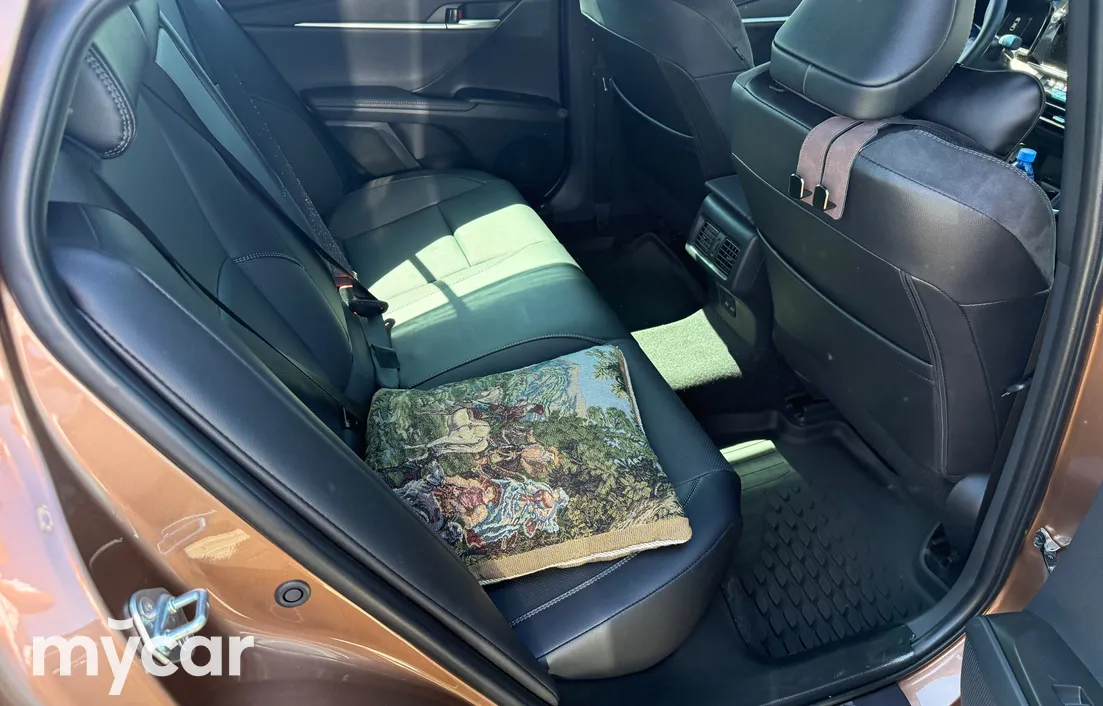 Toyota Camry 2025