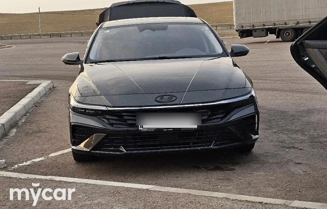 Hyundai Elantra 2024