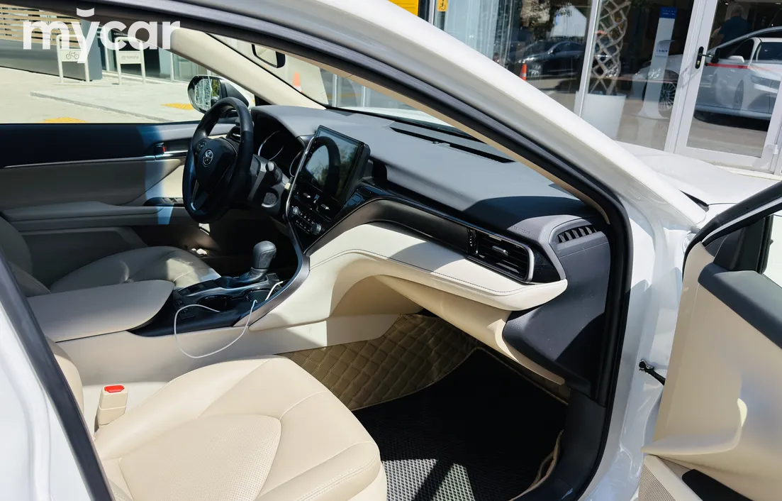 Toyota Camry 2022