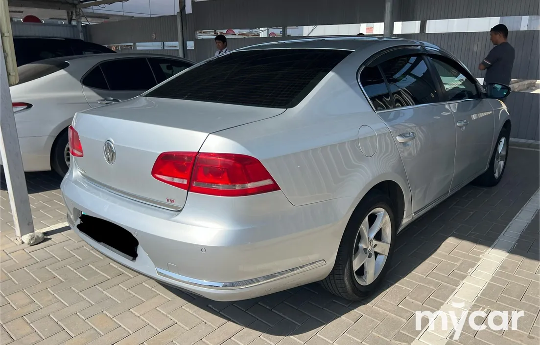 Volkswagen Passat 2011