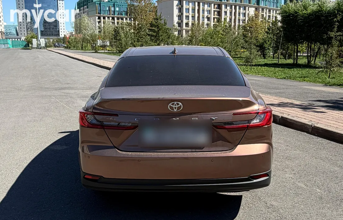 Toyota Camry 2025