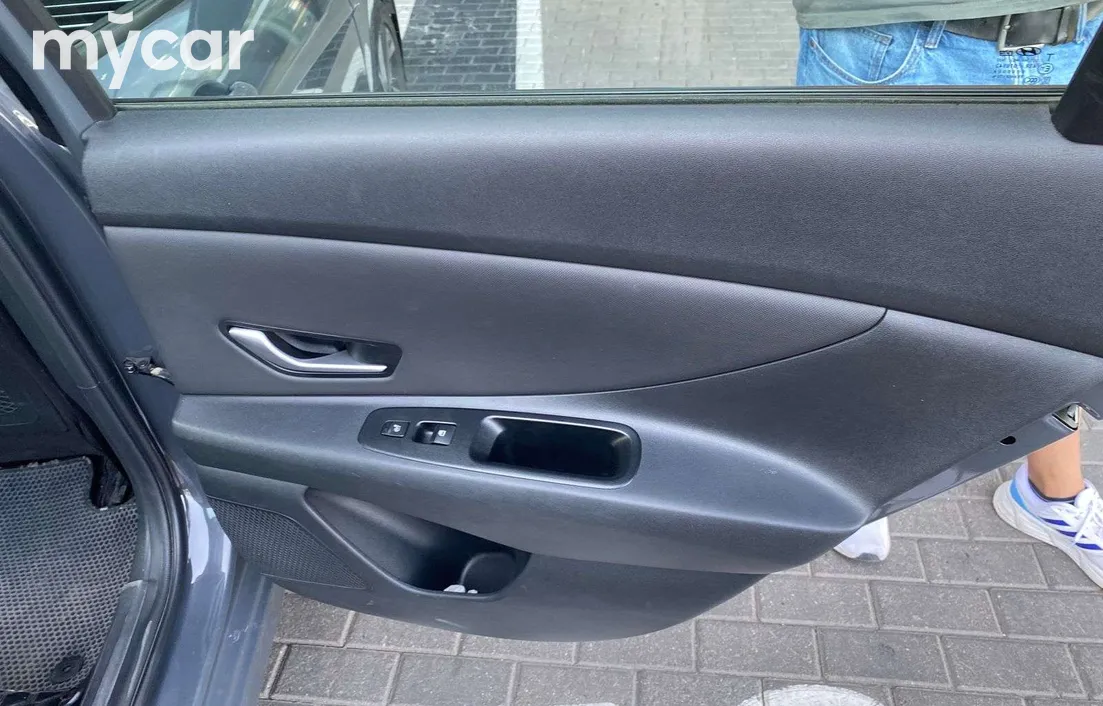 Hyundai Elantra 2024