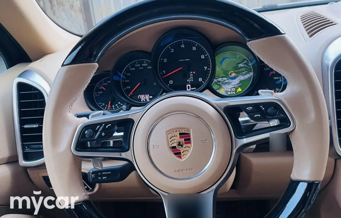 Porsche Cayenne 2016
