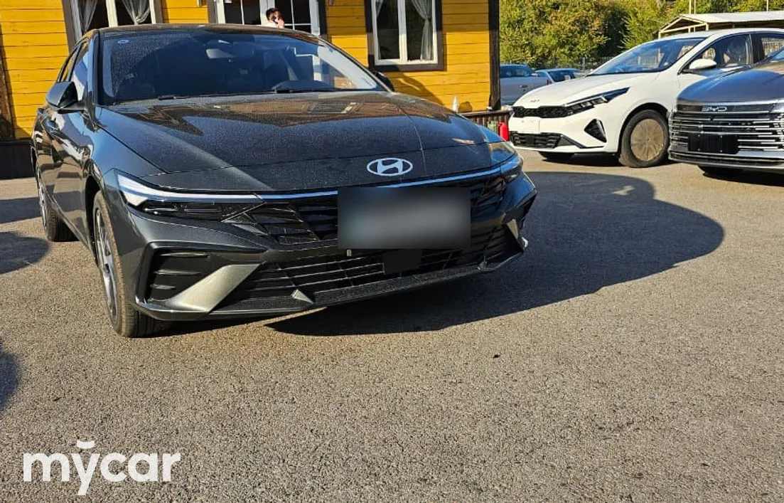 Hyundai Elantra 2024