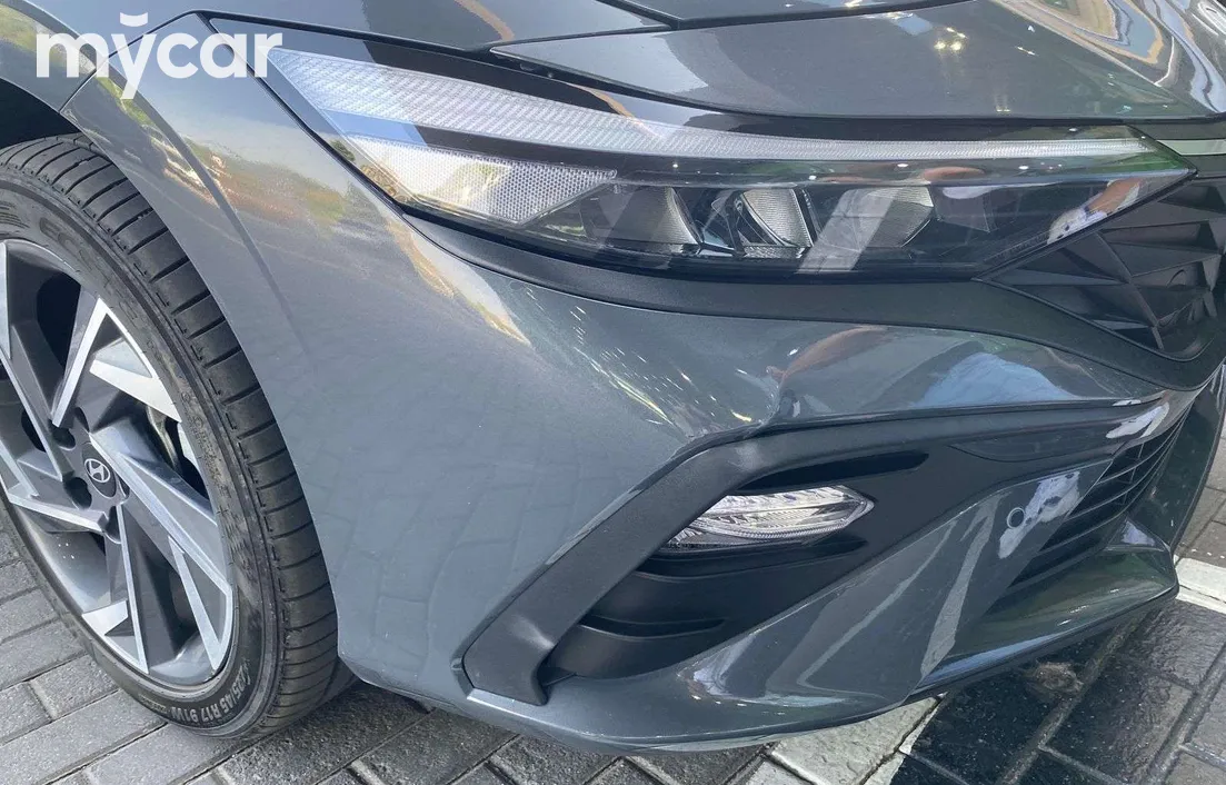 Hyundai Elantra 2024