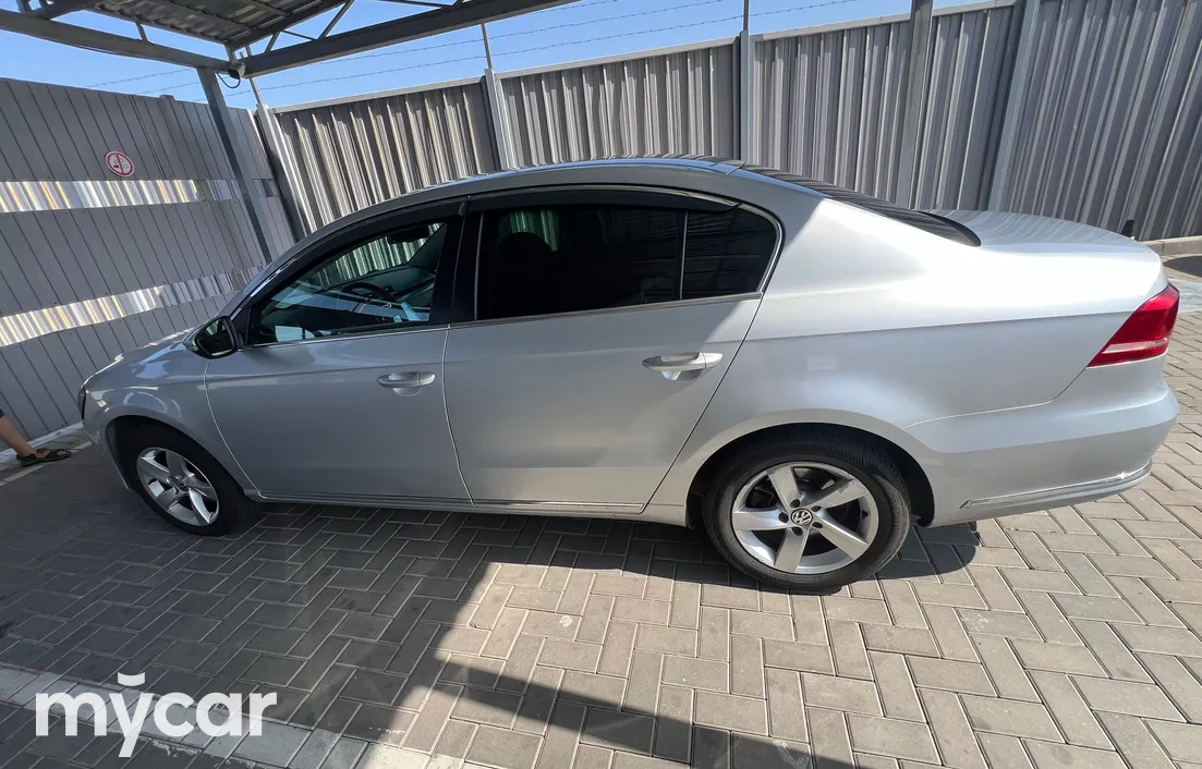 Volkswagen Passat 2011