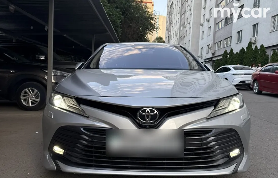 Toyota Camry 2019