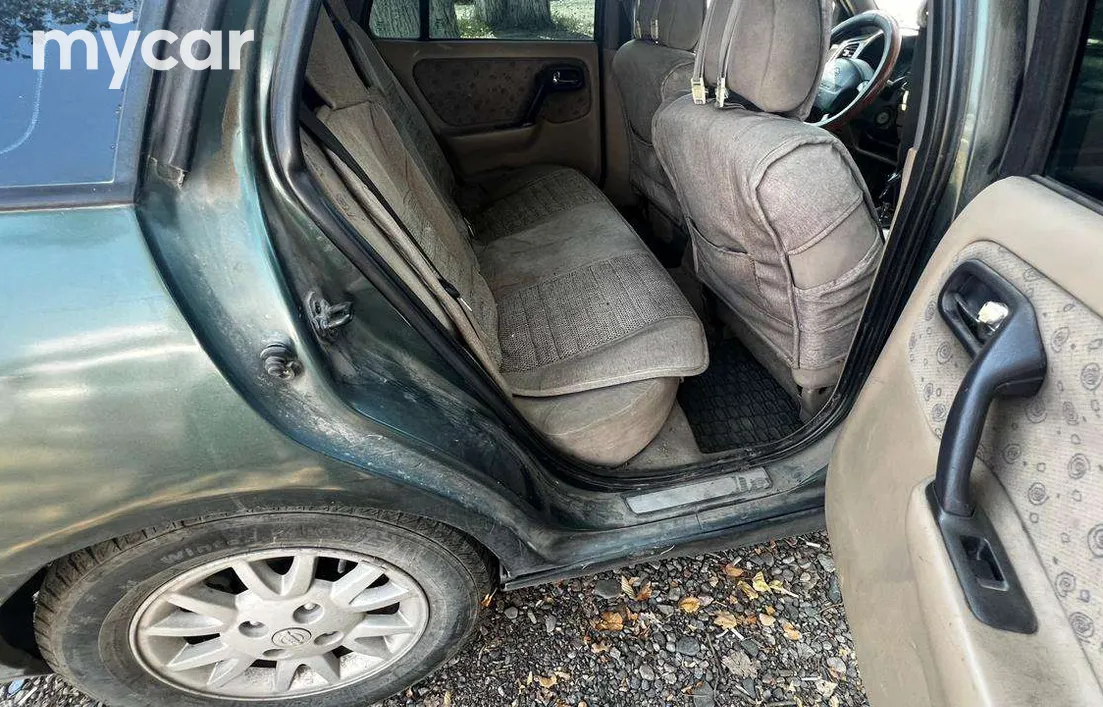 Nissan Primera 1999