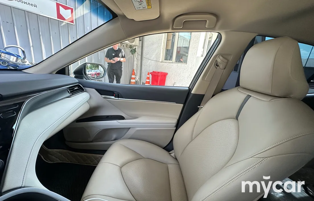 Toyota Camry 2022