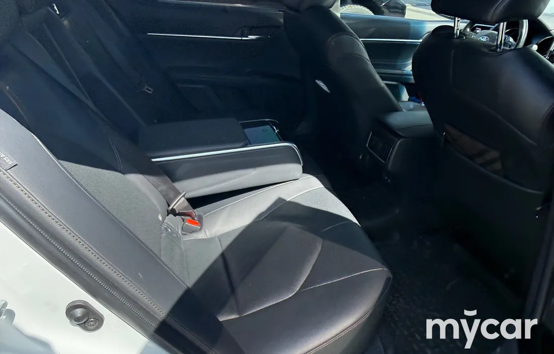 Toyota Camry 2019