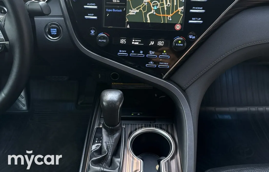 Toyota Camry 2019