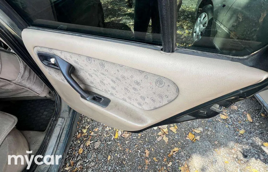 Nissan Primera 1999