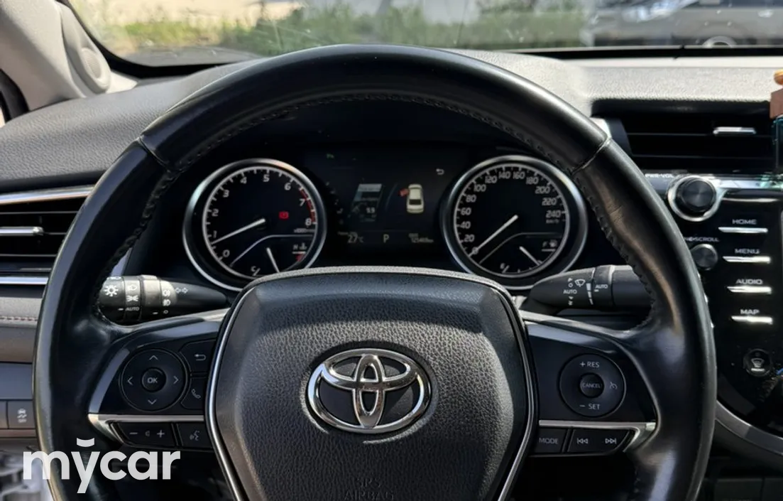 Toyota Camry 2018