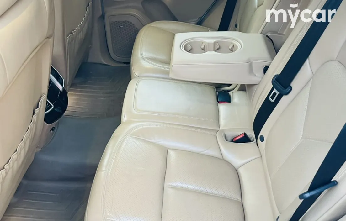 Porsche Cayenne 2016
