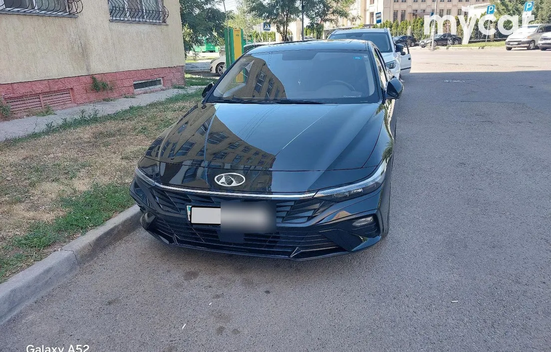 Hyundai Elantra 2024