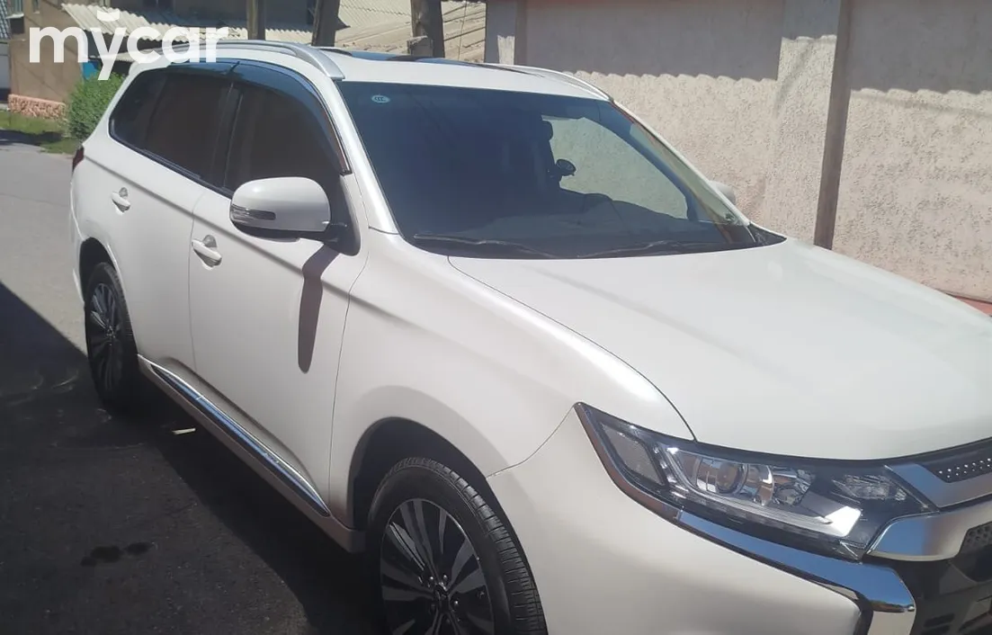 Mitsubishi Outlander 2022
