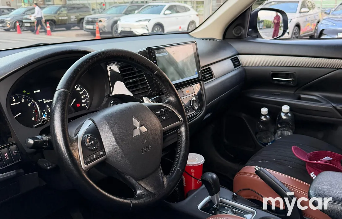 Mitsubishi Outlander 2012